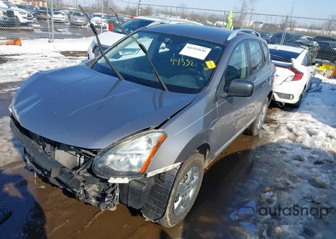2015 Nissan Rogue Select S z USA, uszkodzony, nr VIN JN8AS5MV8FW760964